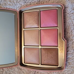 Hourglass Elephant palette